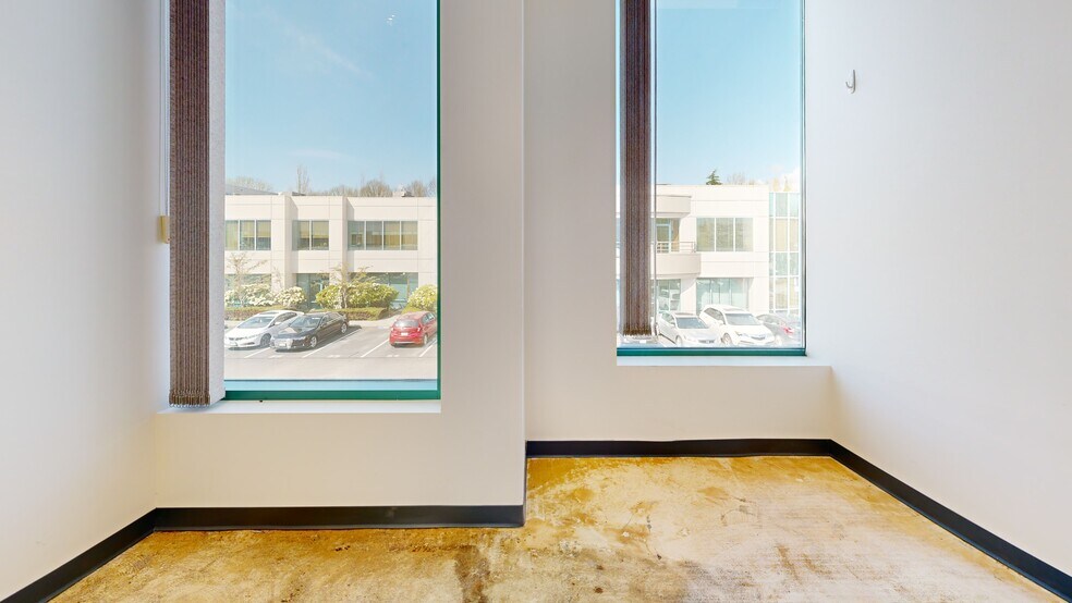 More Photos Of 13353 Commerce Pky, Richmond Office For Lease