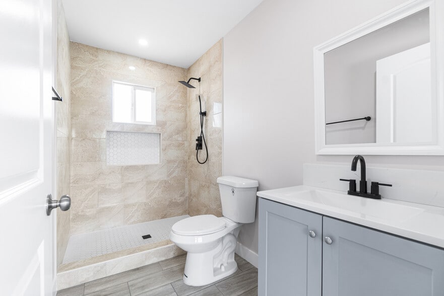 More Photos Of 10901 Inez St, Whittier Apartments For Sale