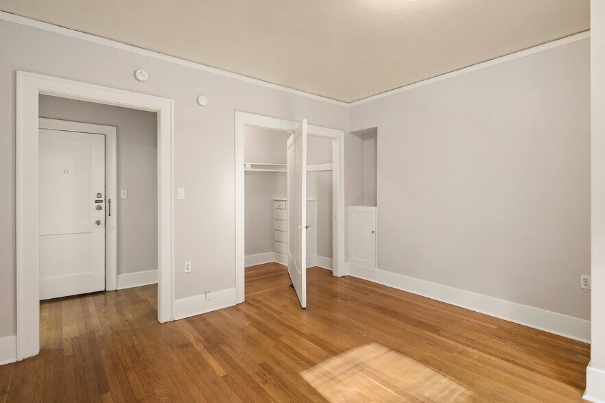 More Photos Of 119 W Roy St, Seattle Multifamily For Sale