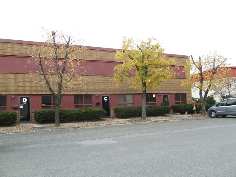More Photos Of 876 N Lenola Rd, Moorestown Warehouse For Lease