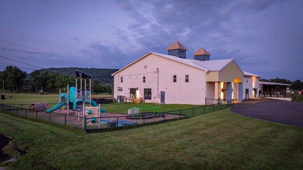 More Photos Of 1459 Bloom Rd, Danville Office For Sale