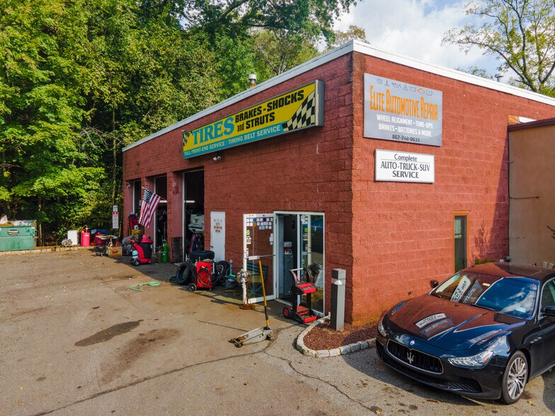 More Photos Of 2252 Paterson-Hamburg Tpke, Wayne Freestanding For Lease