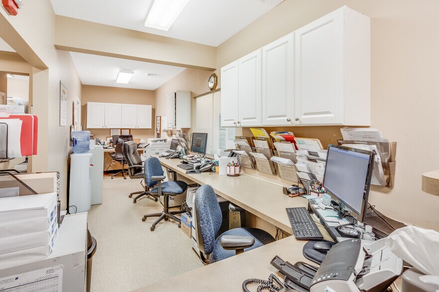 More Photos Of 5 Walter E Foran Blvd, Flemington Medical For Sale