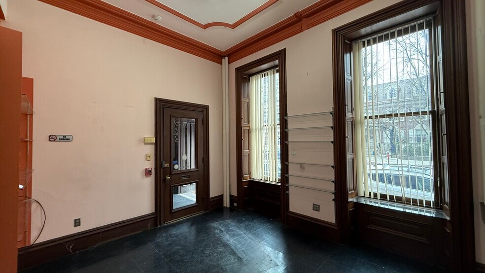 More Photos Of 32 N 3rd St, Easton General Retail For Lease