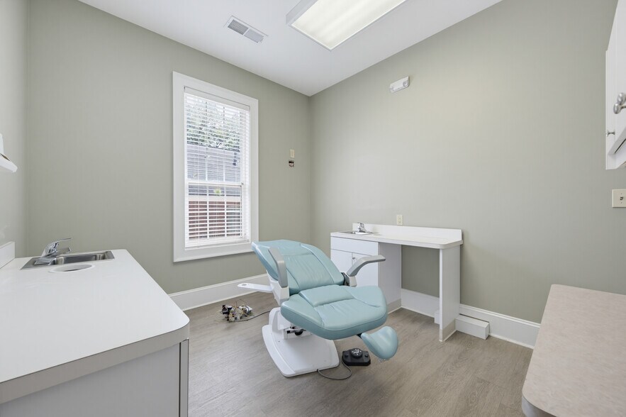More Photos Of 129 Marble Mill Rd, Marietta Medical For Sale