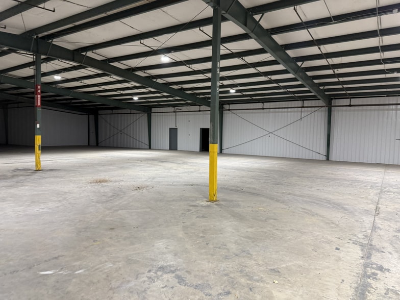 More Photos Of 60063 Puckett Dr, Amory Manufacturing For Sale