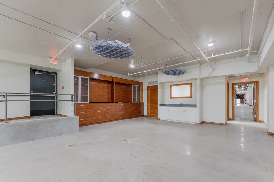 More Photos Of 20 NW 13th St, Oklahoma City Loft Creative Space For Lease