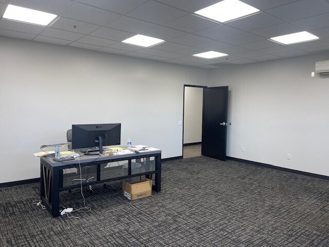 More Photos Of 2828 Junipero Ave, Signal Hill Distribution For Lease