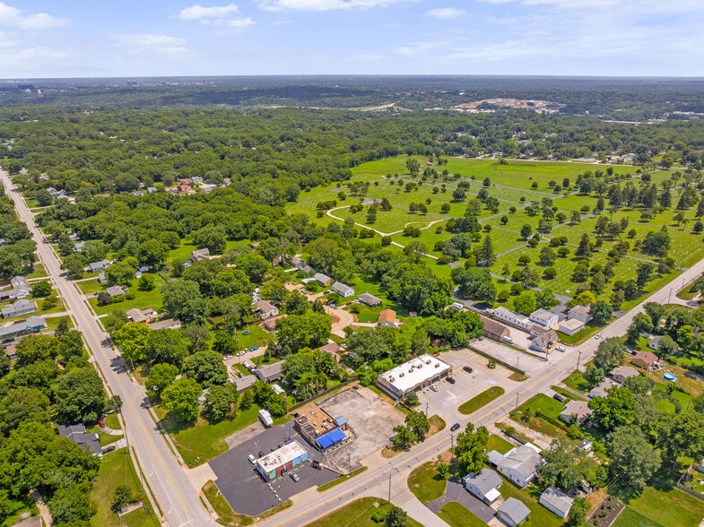 More Photos Of 2117 S 34th St, Kansas City Restaurant For Sale