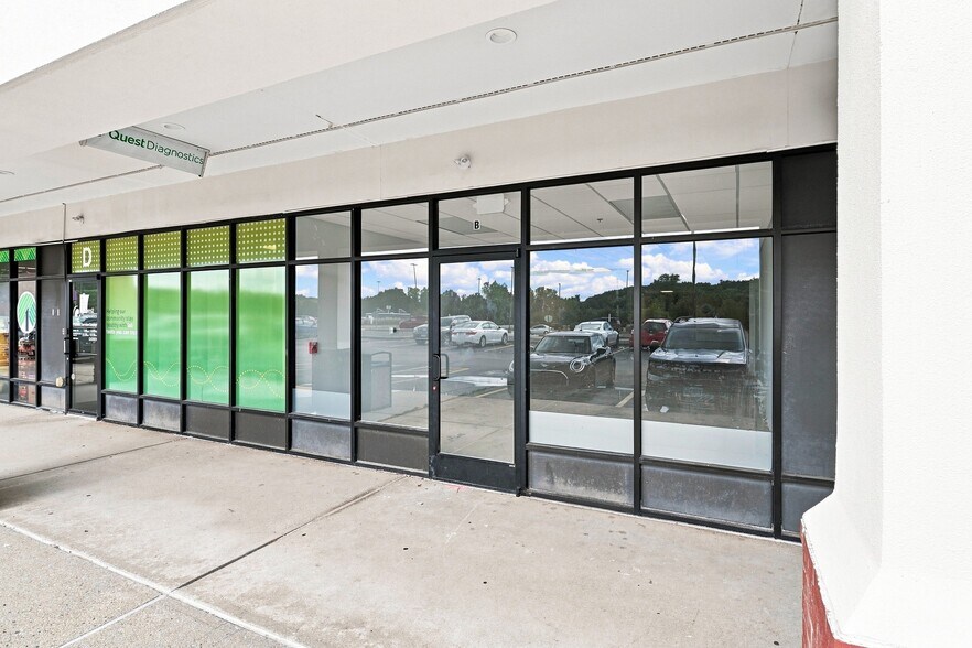More Photos Of 62 Providence Pike, Putnam Freestanding For Lease