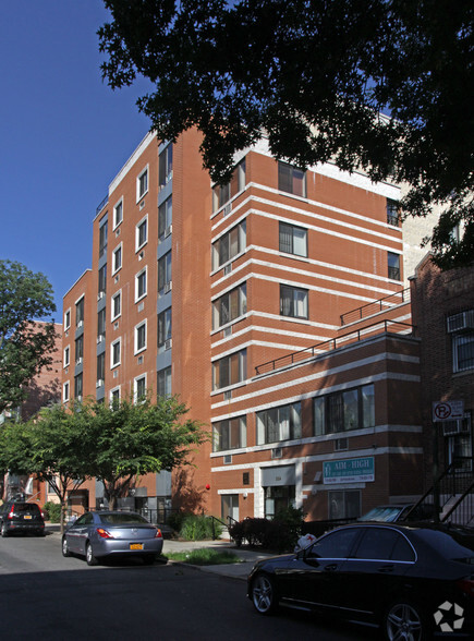 Primary Photo Of 229 Parkville Ave, Brooklyn Apartments For Lease