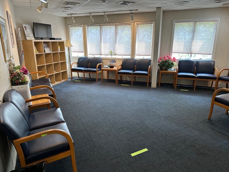 More Photos Of 12 Elmcrest Ter, Norwalk Office For Sale