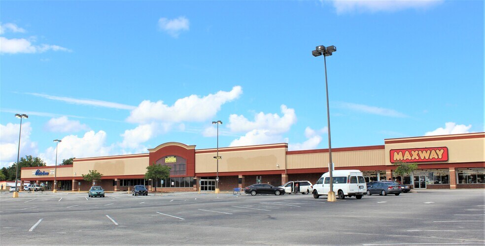 Primary Photo Of 339-475 Stonewall Jackson Blvd, Orangeburg General Retail For Sale