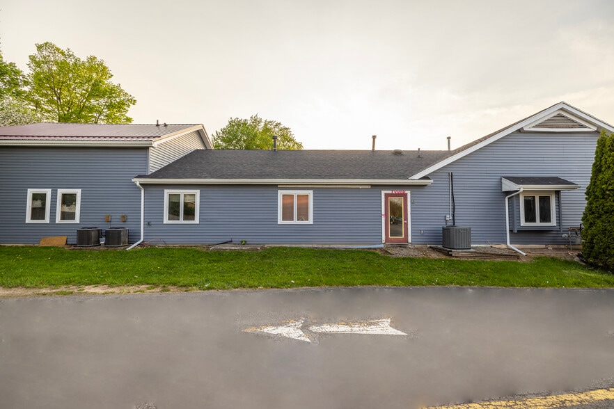 More Photos Of 628 E Main St, Palmyra Medical For Sale