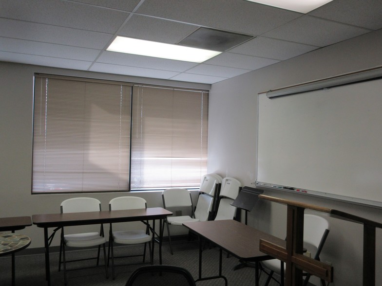 More Photos Of 2200 E 104th Ave, Thornton Office For Lease