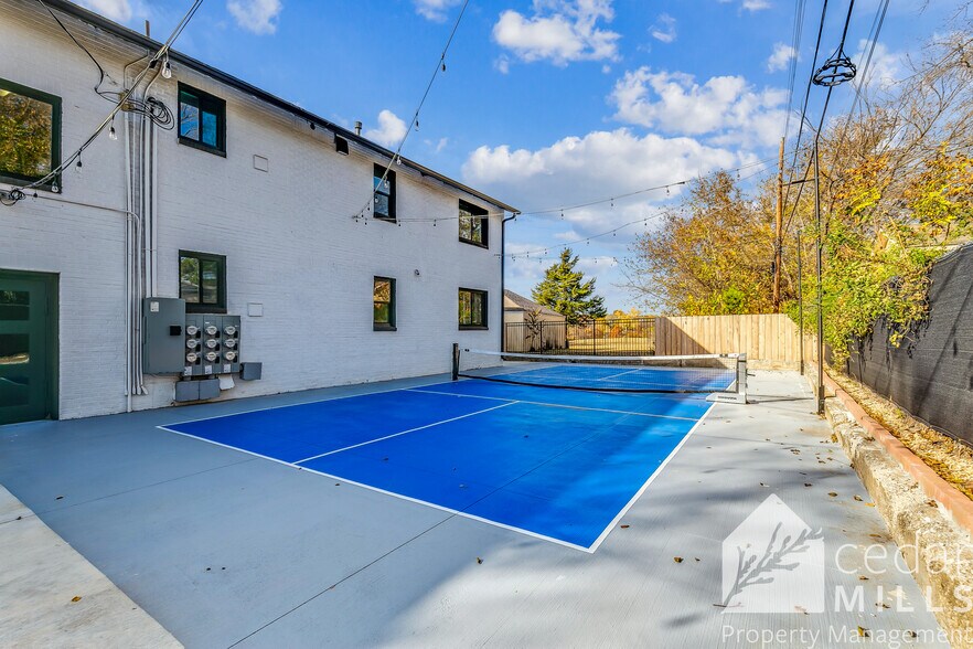 More Photos Of 644 N Bluff Ave, Wichita Multifamily For Sale