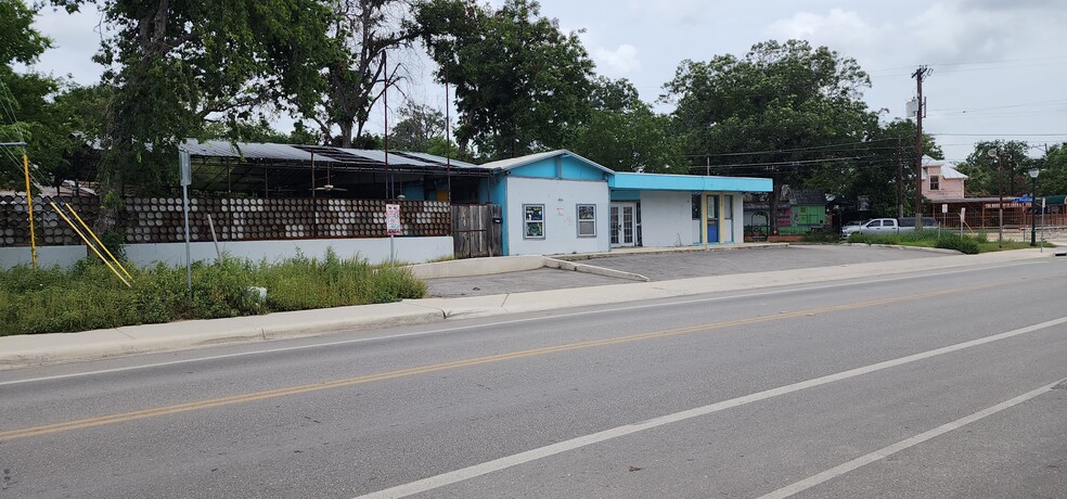 More Photos Of 2909 St Mary's St, San Antonio Restaurant For Sale