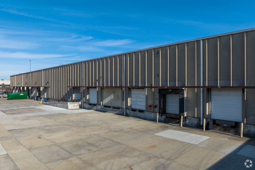More Photos Of 21010 Trolley Industrial Dr, Taylor Warehouse For Lease