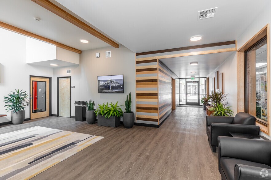 More Photos Of 8101 SW Nyberg St, Tualatin Medical For Lease