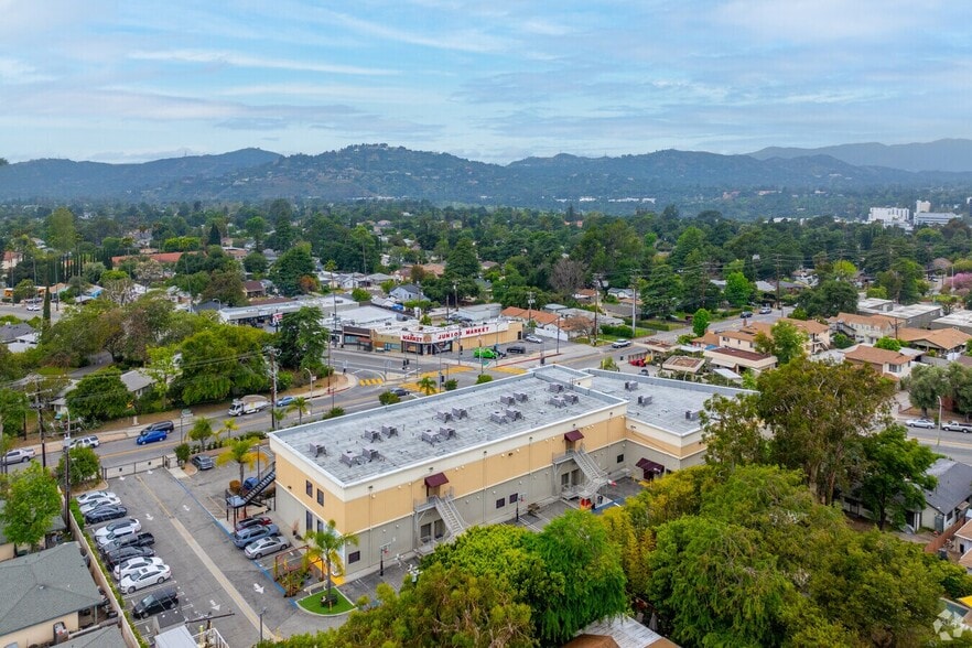 More Photos Of 575 W Altadena Dr, Altadena Schools For Lease