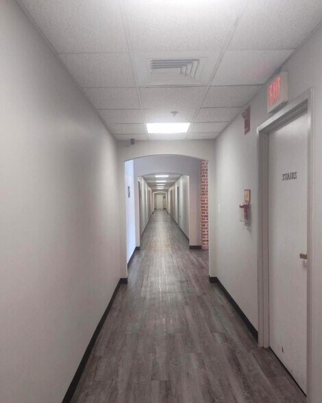 More Photos Of 50 S Pickett St, Alexandria Medical For Sale