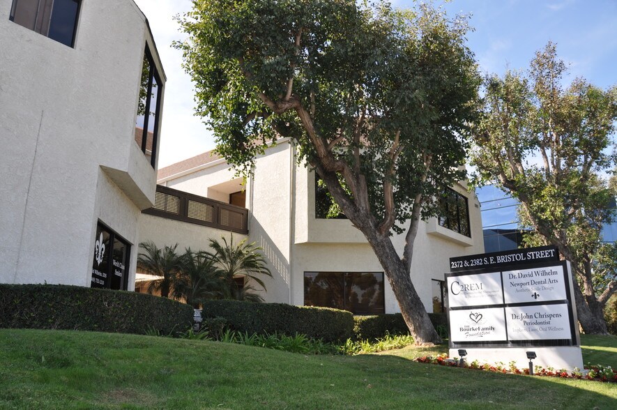 More Photos Of 2372-2382 SE Bristol St, Newport Beach Medical For Lease