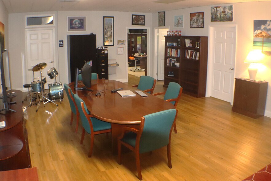 More Photos Of 3924-3960 Coral Ridge Dr, Coral Springs Showroom For Sale