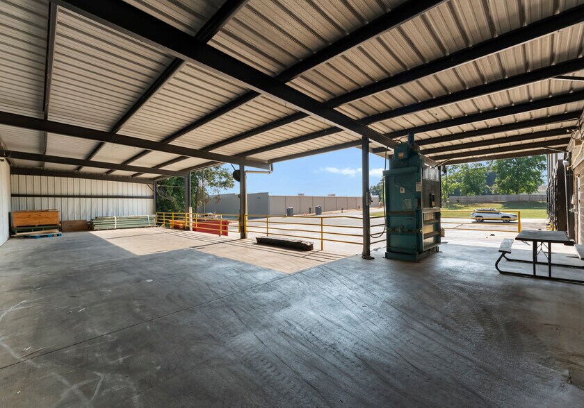 More Photos Of 141 Robins St, Lowell Manufacturing For Lease