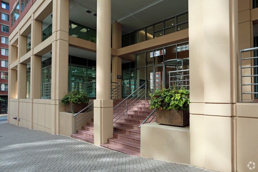 More Photos Of 2000 14th St N, Arlington Office For Lease