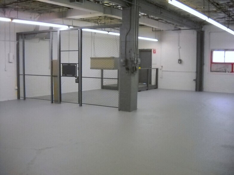 More Photos Of 7836 Oberlin Rd, Elyria Warehouse For Sale