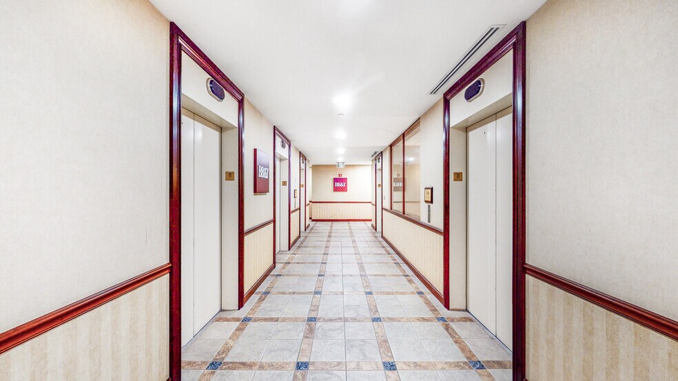 More Photos Of 1200 Brickell Ave, Miami Office For Lease