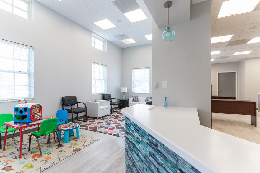 More Photos Of 11360 Pembrooke Sq, Waldorf Medical For Lease