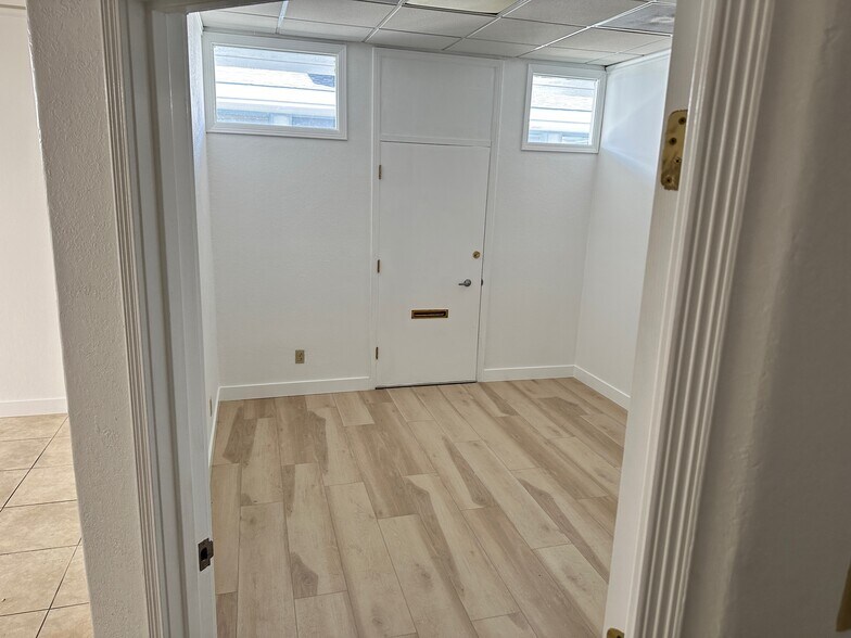 More Photos Of 1661 Burdette Dr, San Jose Medical For Lease