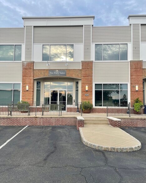 More Photos Of 500-580 Union Square Dr, New Hope Office For Lease
