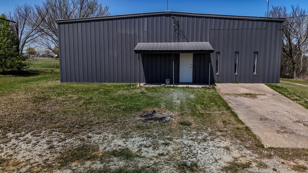 More Photos Of 35613 E 1130, Seminole Warehouse For Sale