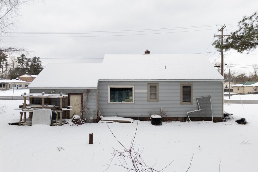 More Photos Of 458 NY-146, Clifton Park General Retail For Sale
