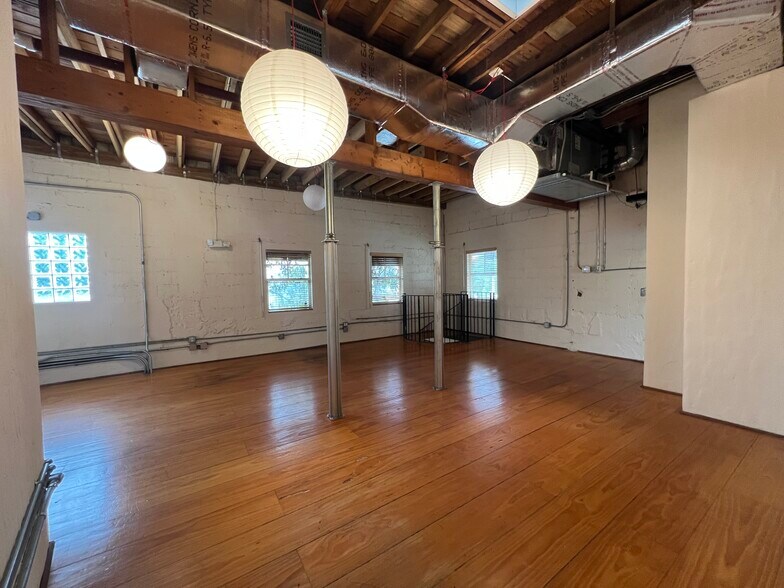 More Photos Of 5400 NE 4 Ct, Miami Storefront Retail Office For Lease