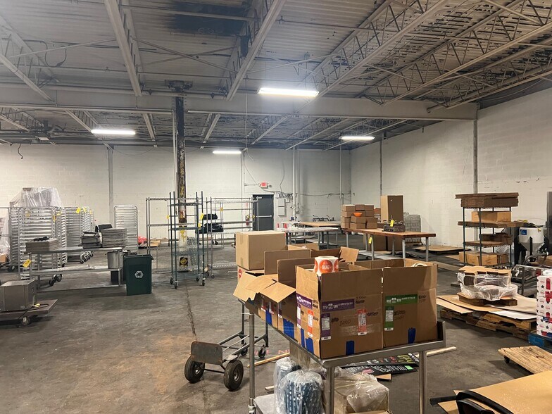 More Photos Of 4731 Bellevue St, Detroit Industrial For Sale