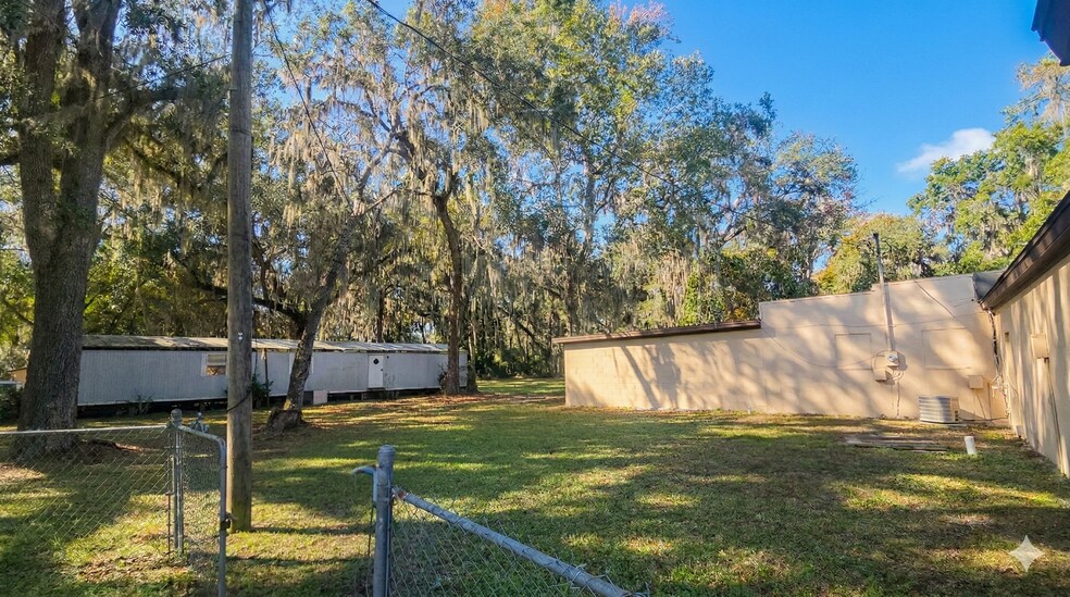 More Photos Of 4881 State Road 13 N, Saint Johns Bar For Sale