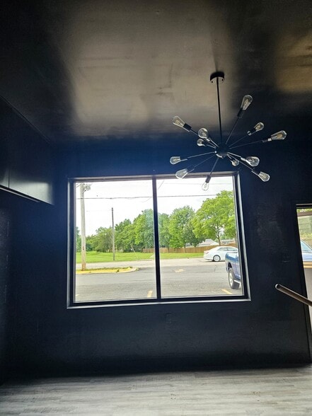 More Photos Of 2608 Kilburn Ave, Rockford General Retail For Lease