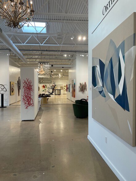 More Photos Of 2835 Irving Blvd, Dallas Warehouse For Sale