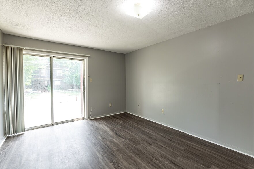 More Photos Of , Memphis Multifamily For Sale