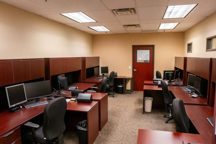 More Photos Of 2055 E Warner Rd, Tempe Office For Lease