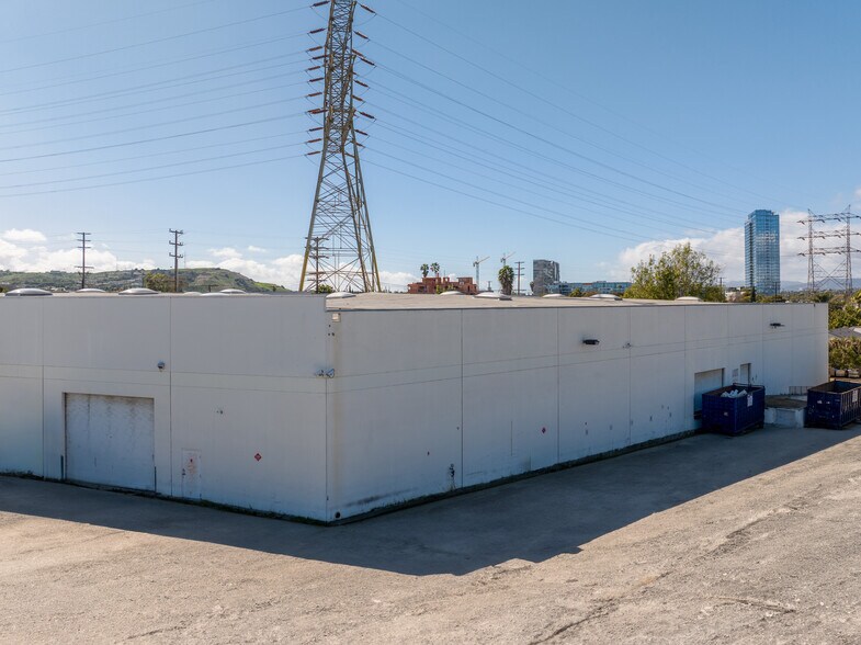 More Photos Of 5461 W Jefferson Blvd, Los Angeles Warehouse For Lease