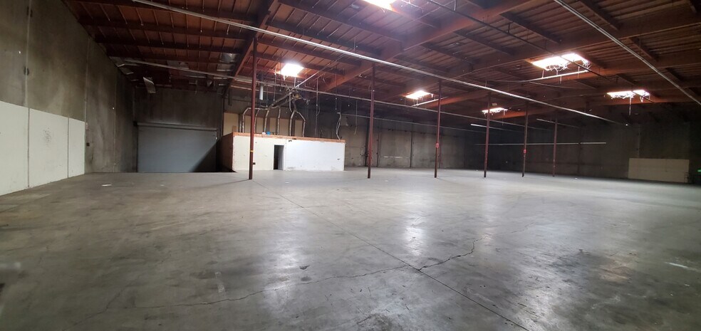 More Photos Of 1440 Boyd St, Los Angeles Warehouse For Sale