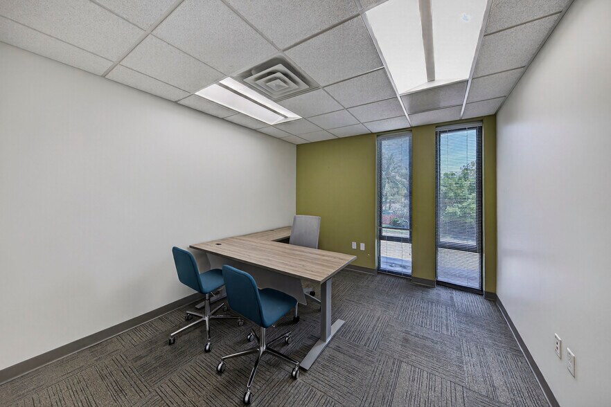 More Photos Of 2101 N Andrews Ave, Fort Lauderdale Office For Lease