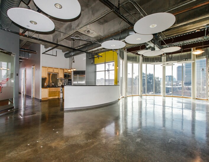 More Photos Of 4228 N Central Expy, Dallas Loft Creative Space For Lease