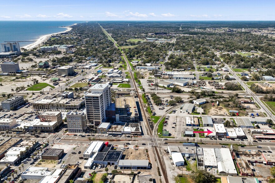 More Photos Of 1615 25th Ave, Gulfport Flex For Lease