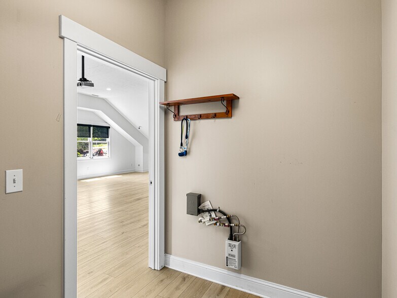 More Photos Of 14 Mimidis Ln, Swannanoa Office For Sale