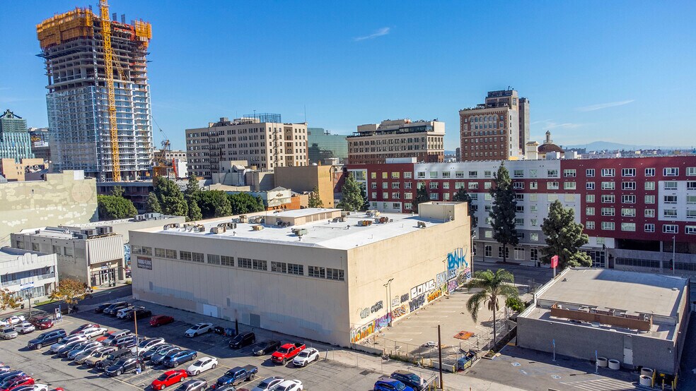 More Photos Of 1101-1111 S Hill St, Los Angeles Manufacturing For Sale
